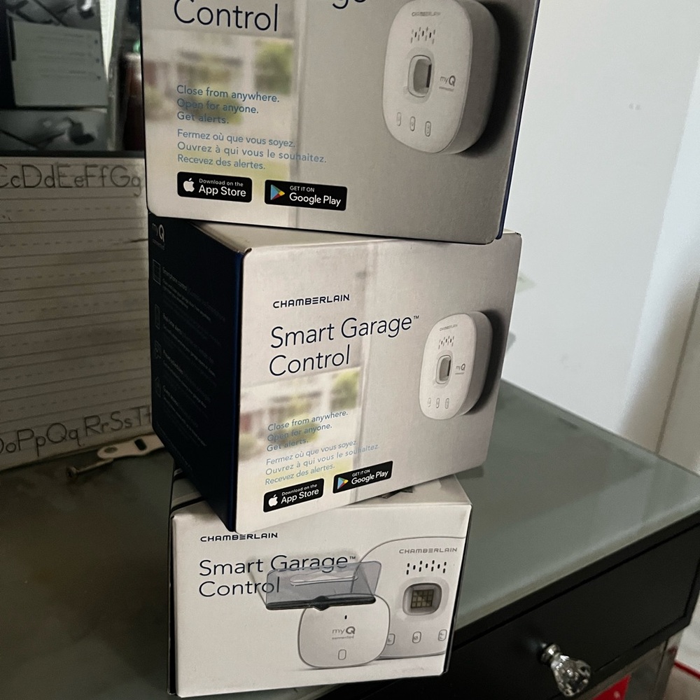 Chamberlain Smart Garage Control - Picture 4 of 4
